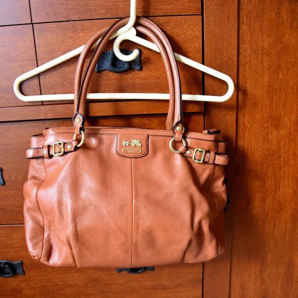 Coach purse - Picture 1 of 1